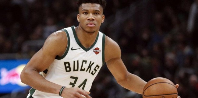 与马奎尔此 与马奎尔此